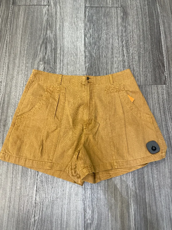 Shorts By Universal Thread  Size: 14