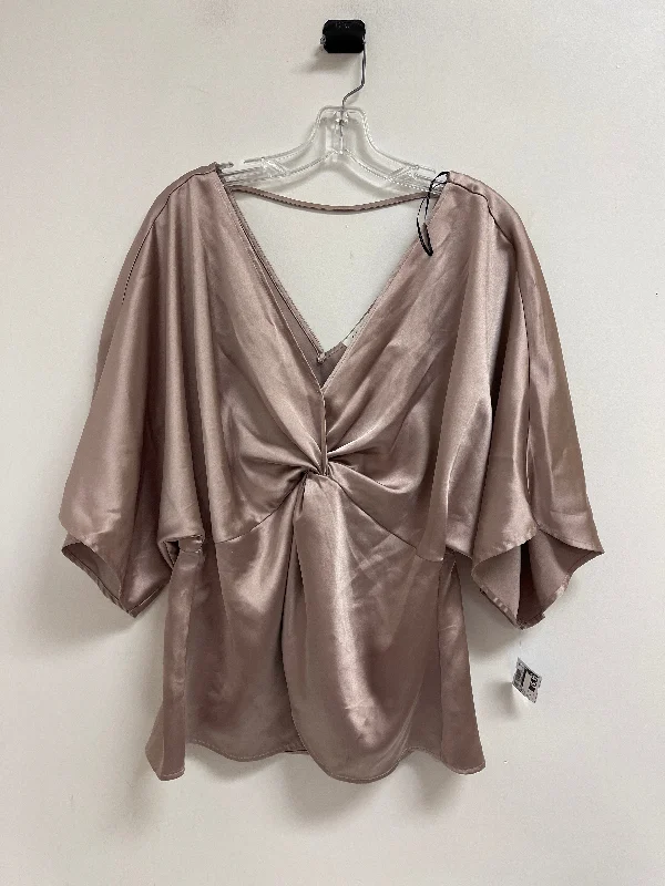 Top Short Sleeve By Pleione In Taupe, Size: Xl